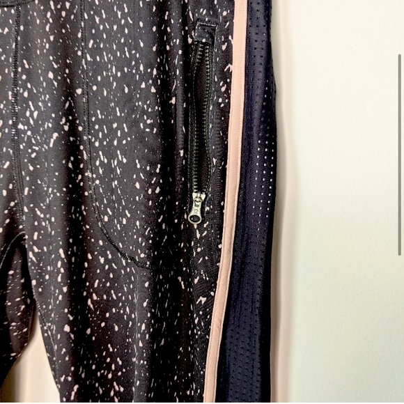 Lululemon Joggers - Picture 3 of 6